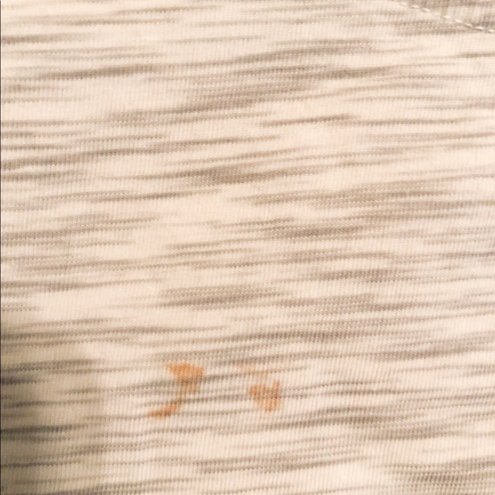 Lululemon tee - Picture 4 of 4